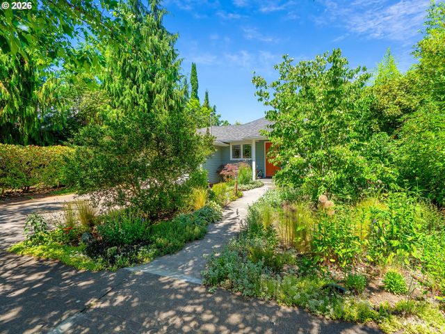 3145 N WATTS St, Portland, OR 97217