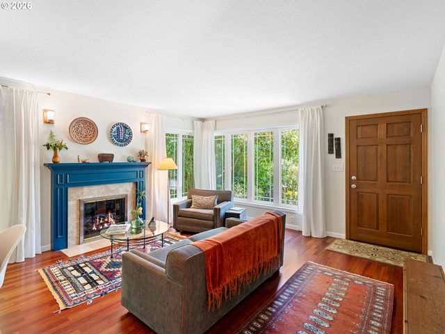 3145 N WATTS St, Portland, OR 97217