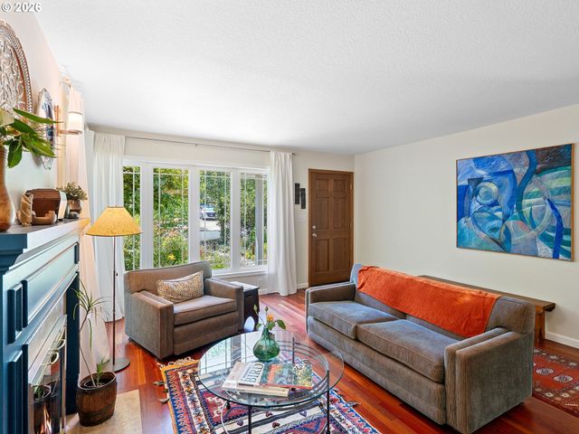 3145 N WATTS St, Portland, OR 97217