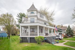1749 Saint Clair River Drive, Algonac, MI 48001