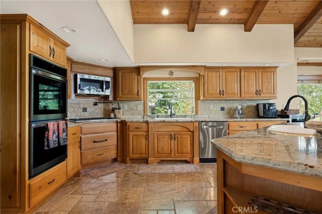 865 Marin, Lake Arrowhead, CA 92352