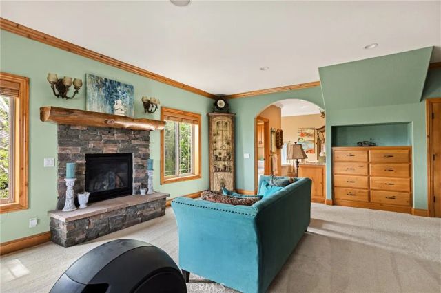 865 Marin, Lake Arrowhead, CA 92352