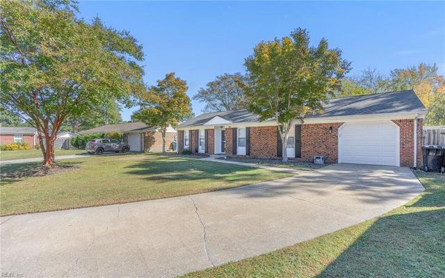 390 Phyllis CT, Virginia Beach, VA 23452