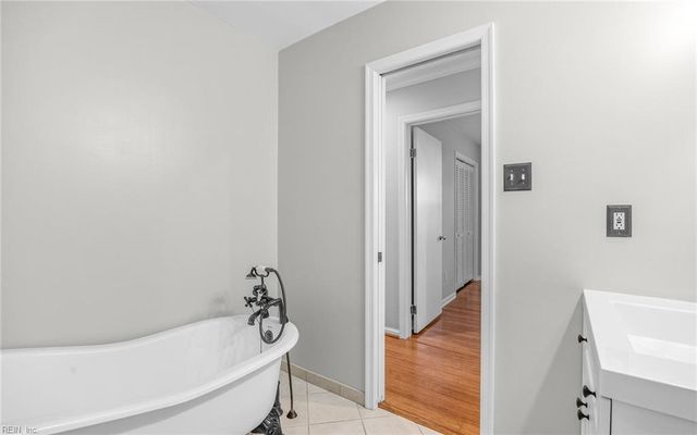 390 Phyllis CT, Virginia Beach, VA 23452