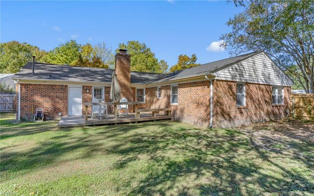 390 Phyllis CT, Virginia Beach, VA 23452
