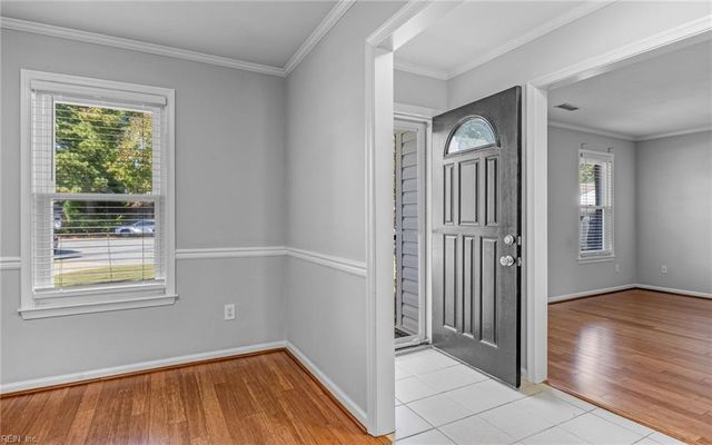 390 Phyllis CT, Virginia Beach, VA 23452