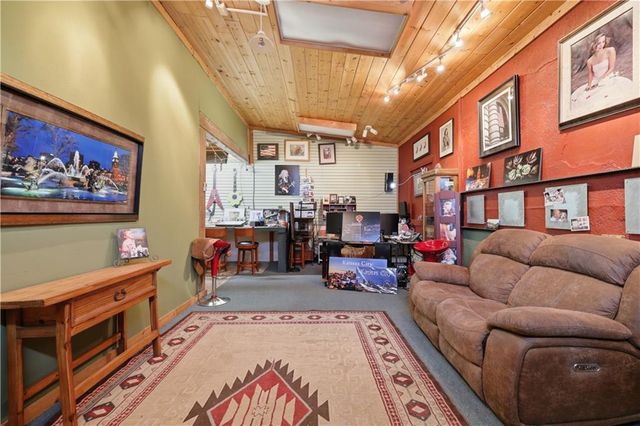 9600 Johnson Drive, Shawnee, KS 66203