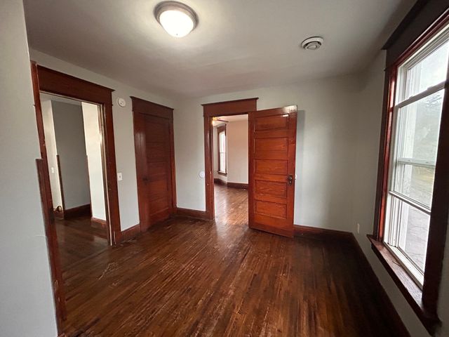 2047 W 6th Street, Davenport, IA 52802