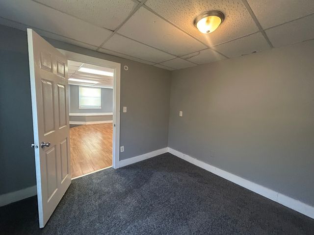 2047 W 6th Street, Davenport, IA 52802