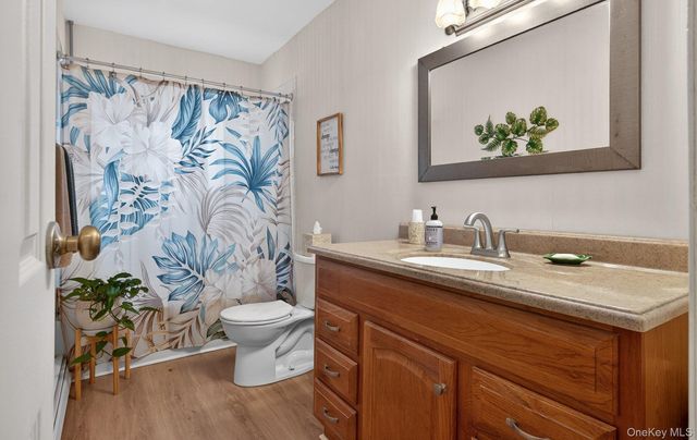 92 Nimbus Road, Holbrook, NY 11741