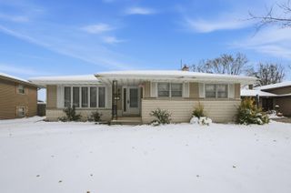 8767 Monroe Avenue, Munster, IN 46321