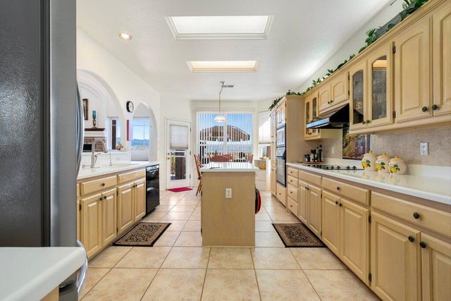 10432 Chandler Drive NW, Albuquerque, NM 87114