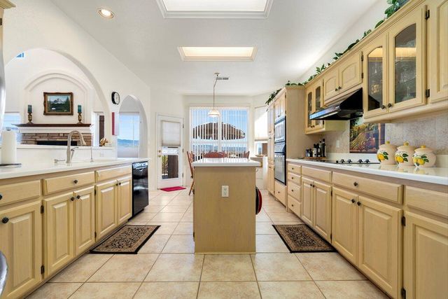 10432 Chandler Drive NW, Albuquerque, NM 87114