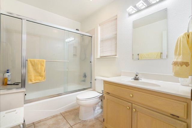 10432 Chandler Drive NW, Albuquerque, NM 87114