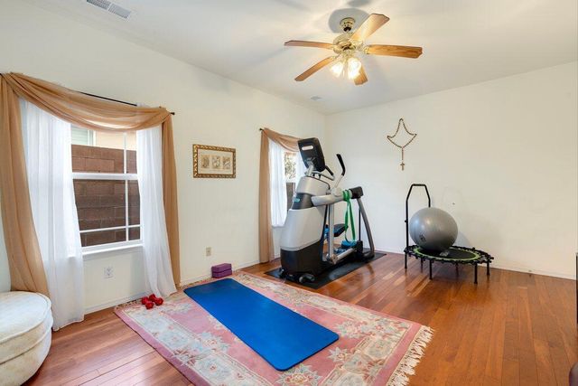 10432 Chandler Drive NW, Albuquerque, NM 87114