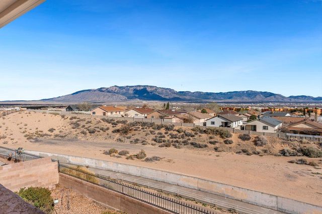 10432 Chandler Drive NW, Albuquerque, NM 87114