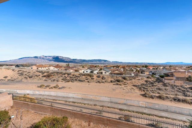 10432 Chandler Drive NW, Albuquerque, NM 87114