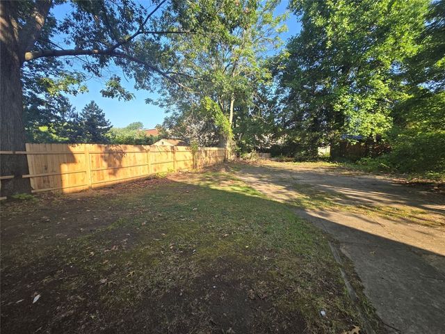 1146 W 5TH Street, Erie, PA 16502