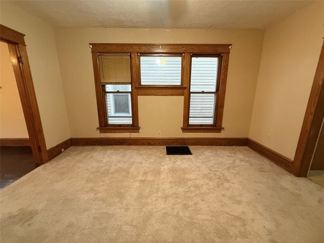 1146 W 5TH Street, Erie, PA 16502