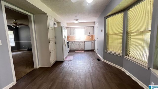 210 CRAWFORD DRIVE, Springville, AL 35146