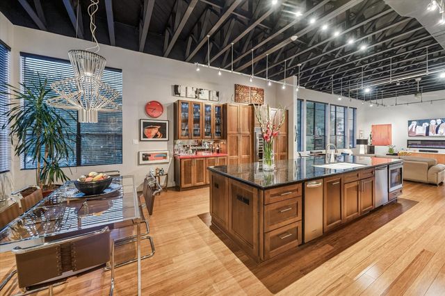 2608 Montrose Boulevard, Houston, TX 77006
