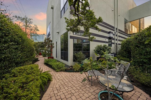 2608 Montrose Boulevard, Houston, TX 77006