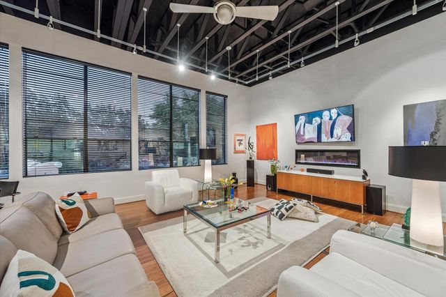 2608 Montrose Boulevard, Houston, TX 77006