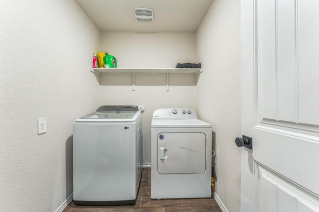 821 Bahia PL, Seguin, TX 78155