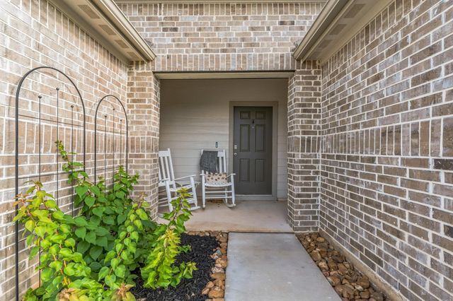 821 Bahia PL, Seguin, TX 78155