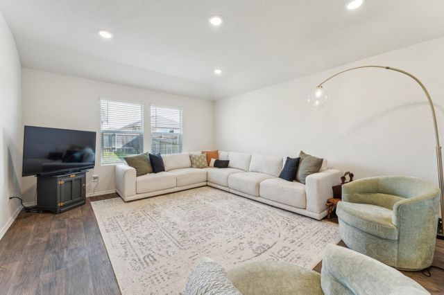 821 Bahia PL, Seguin, TX 78155