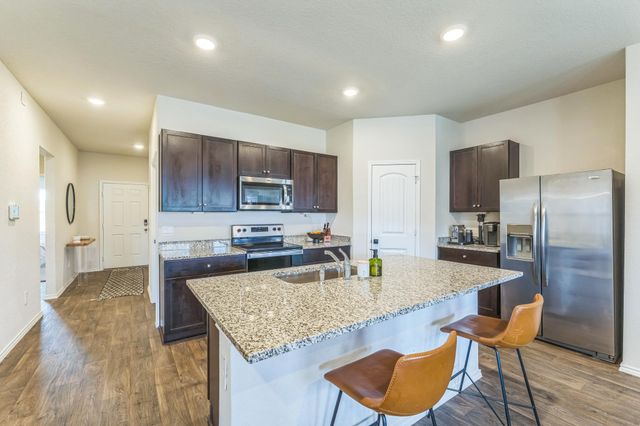 821 Bahia PL, Seguin, TX 78155