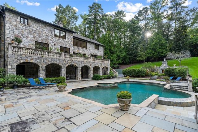 1919 River Forest Road NW, Atlanta, GA 30327