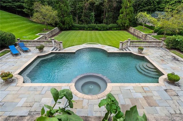 1919 River Forest Road NW, Atlanta, GA 30327