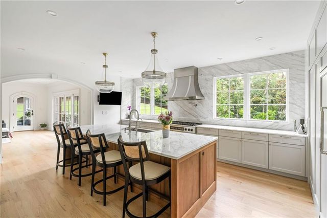 1919 River Forest Road NW, Atlanta, GA 30327