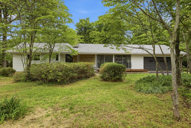 104 Pinehurst Lane, Signal Mountain, TN 37377