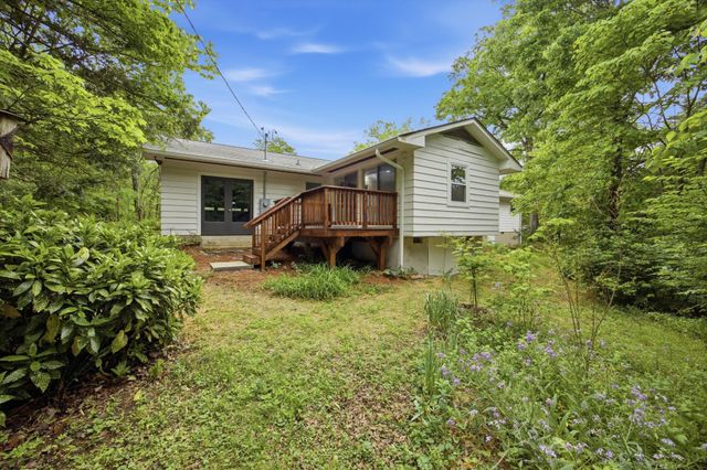 104 Pinehurst Lane, Signal Mountain, TN 37377