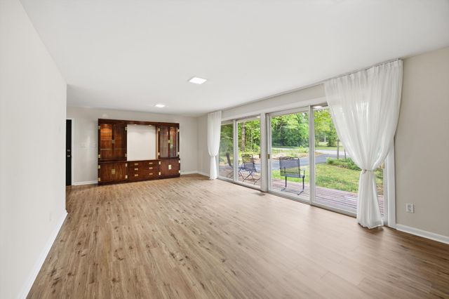 104 Pinehurst Lane, Signal Mountain, TN 37377