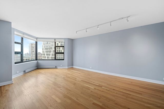 401 E ONTARIO Street 2403, Chicago, IL 60611