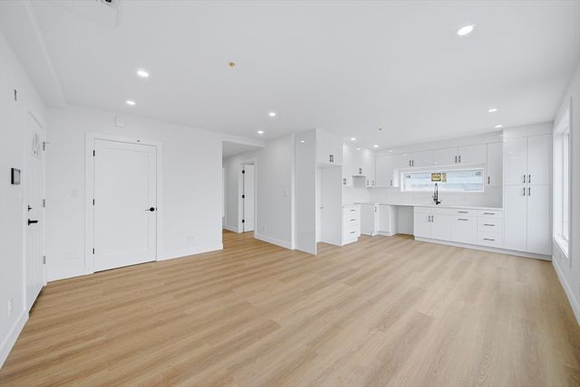 4164 Washington St 2, Boston, MA 02131