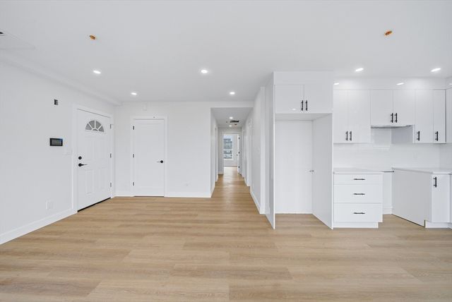 4164 Washington St 2, Boston, MA 02131