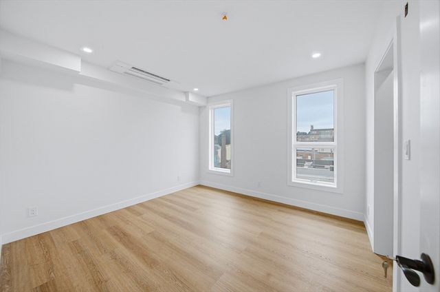4164 Washington St 2, Boston, MA 02131