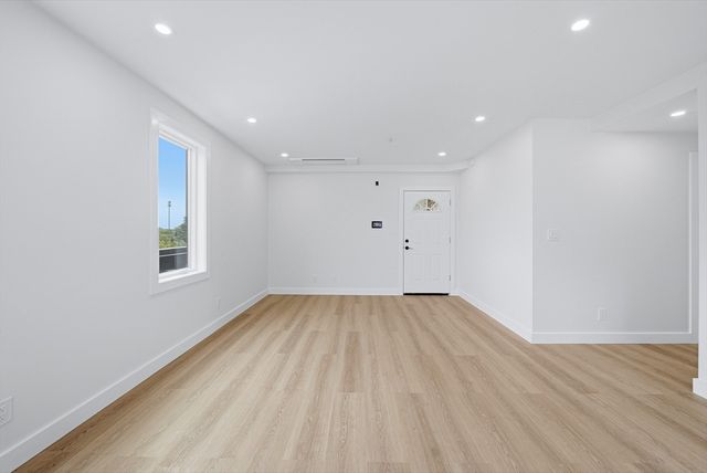 4164 Washington St 2, Boston, MA 02131