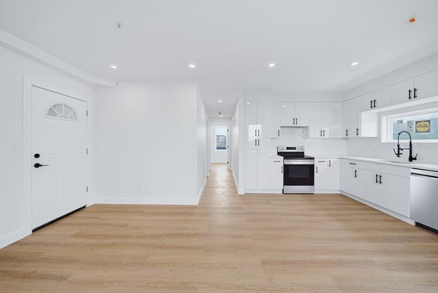 4164 Washington St 2, Boston, MA 02131