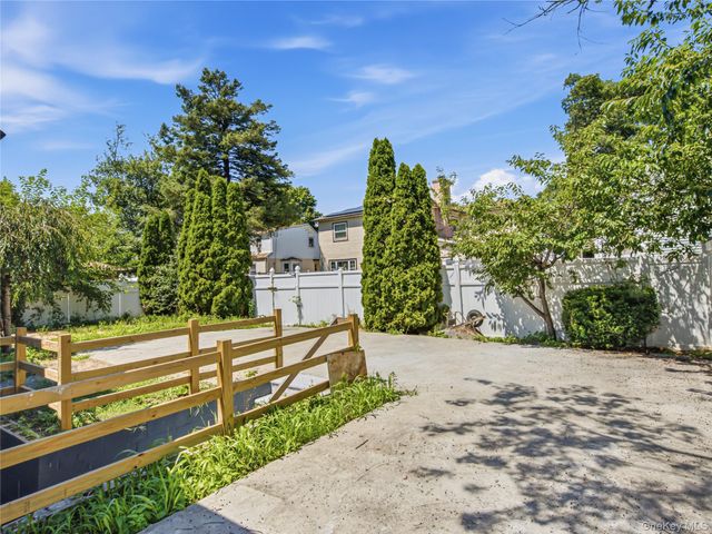 1009 Centennial Avenue, Baldwin, NY 11510