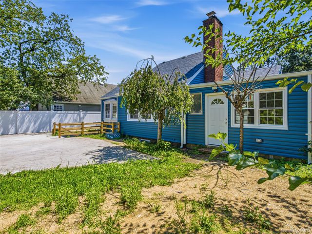 1009 Centennial Avenue, Baldwin, NY 11510