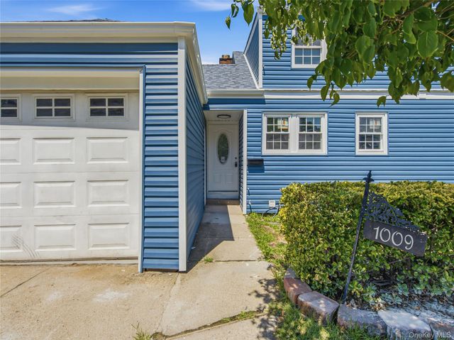 1009 Centennial Avenue, Baldwin, NY 11510