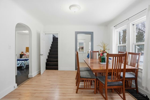 18 Edna Avenue, Pontiac, MI 48341