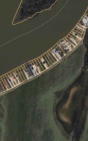 2607 Hardin Bottom River Rd, Clifton, TN 38425