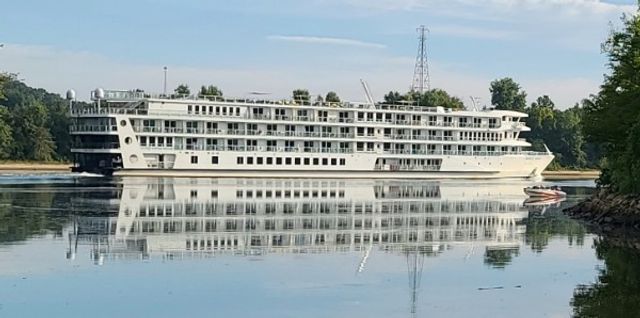 2607 Hardin Bottom River Rd, Clifton, TN 38425