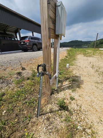 2607 Hardin Bottom River Rd, Clifton, TN 38425